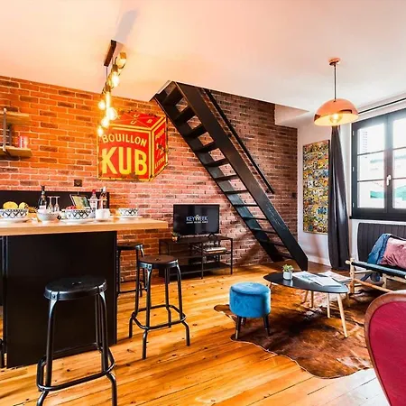 Loft Style Duplex Apartment, Center Apartman