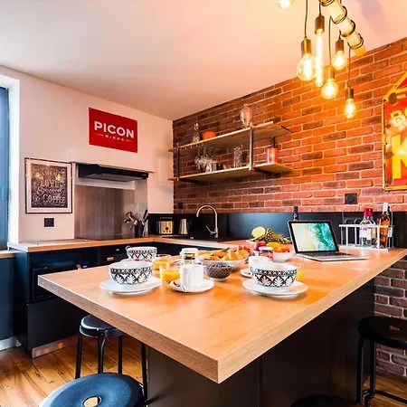 Loft Style Duplex Apartment, Center Apartman